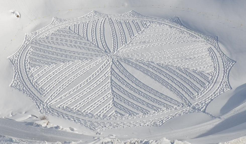 Illustration for article titled Art That's Made with Snow and Ice
